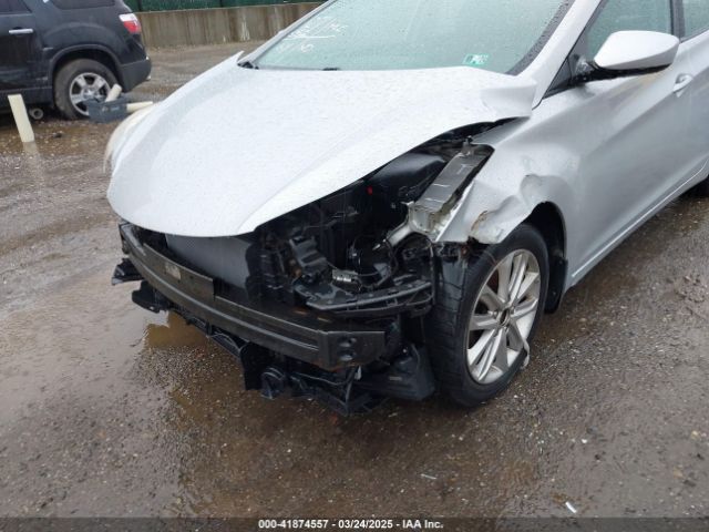 KMHDH4AE8FU235853 Hyundai ELANTRA SE