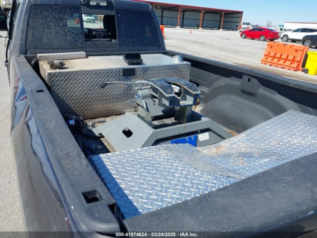 3C6UR5HL1RG269501 RAM 2500 Tradesman  4x4 8' Box
