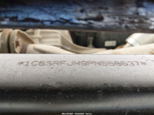1C6SRFJM9PN556637 RAM 1500 Laramie  4x4 5'7 Box