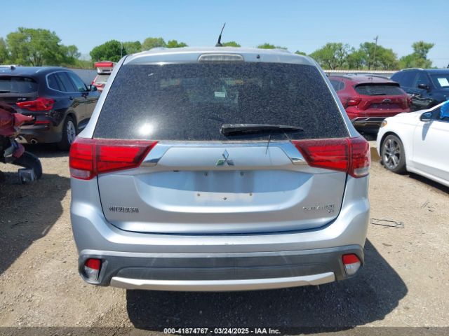 JA4AD3A32GZ016879 Mitsubishi Outlander Se
