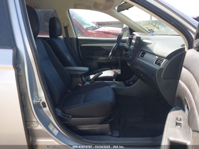 JA4AD3A32GZ016879 Mitsubishi Outlander Se