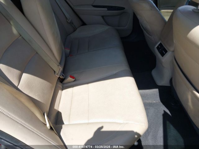 1HGCR3F9XHA011153 Honda Accord Touring V6