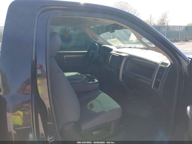 3C6JR6AT9JG195381 RAM 1500 Express  4x2 6'4 Box