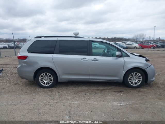 5TDYZ3DC5HS876635 Toyota Sienna Xle Premium 8 Passenger