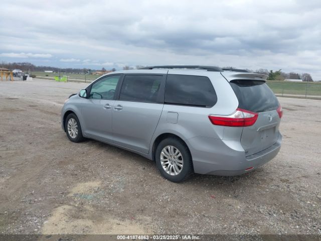 5TDYZ3DC5HS876635 Toyota Sienna Xle Premium 8 Passenger