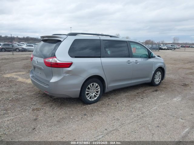 5TDYZ3DC5HS876635 Toyota Sienna Xle Premium 8 Passenger