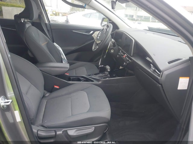 KNDCP3LE5P5090549 KIA NIRO LX
