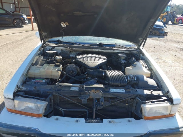 41875051 :رقم المزاد ، 1G4BN52P2TR400123 vin ، 1996 Buick Roadmaster مزاد بيع