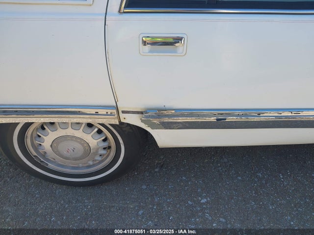 41875051 :رقم المزاد ، 1G4BN52P2TR400123 vin ، 1996 Buick Roadmaster مزاد بيع