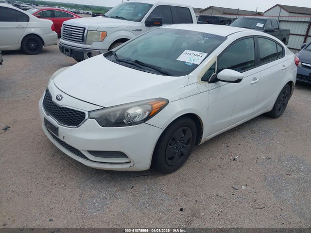 KNAFK4A66G5469120 KIA FORTE LX