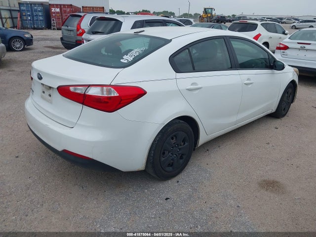 KNAFK4A66G5469120 KIA FORTE LX