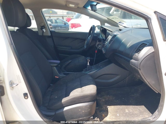 KNAFK4A66G5469120 KIA FORTE LX