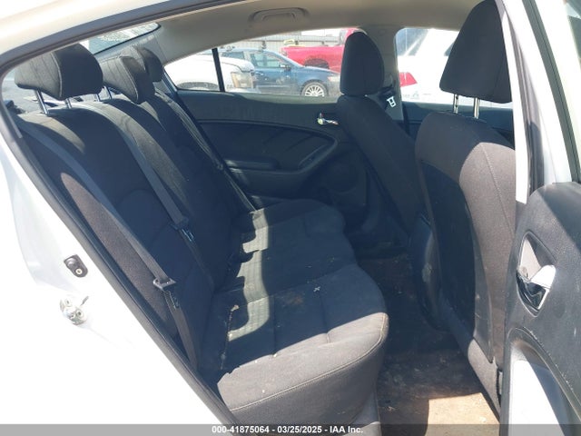 KNAFK4A66G5469120 KIA FORTE LX