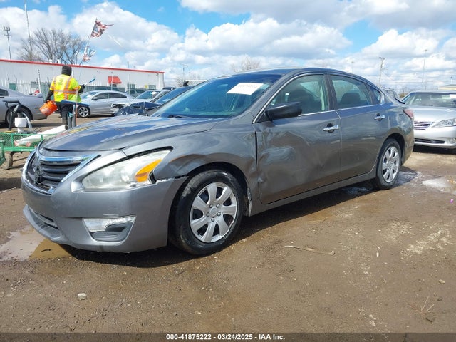 Nissan Altima 2.5 S 2015 1N4AL3APXFC207064 Image 2