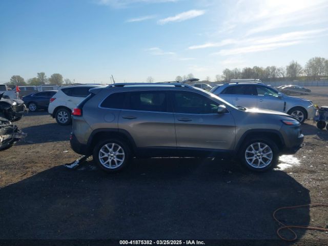 1C4PJMLB7JD576453 Jeep Cherokee Latitude Plus 4x4