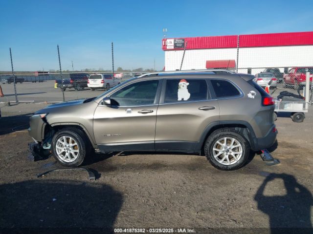 1C4PJMLB7JD576453 Jeep Cherokee Latitude Plus 4x4