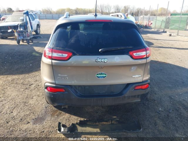 1C4PJMLB7JD576453 Jeep Cherokee Latitude Plus 4x4