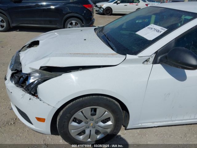 1G1PA5SHXE7399812 Chevrolet Cruze Ls Auto