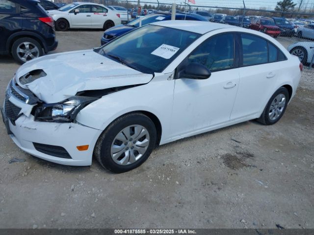 1G1PA5SHXE7399812 Chevrolet Cruze Ls Auto