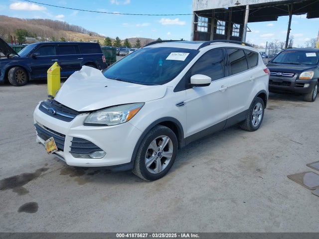1FMCU9GX2FUB87117 Ford ESCAPE SE