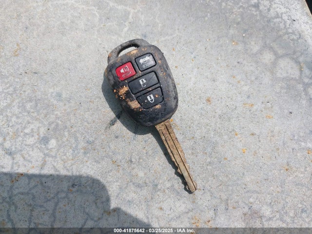 4T1BF1FK0HU439785 Toyota CAMRY SE