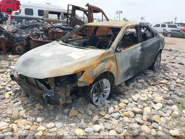 4T1BF1FK0HU439785 Toyota CAMRY SE
