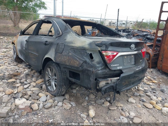 4T1BF1FK0HU439785 Toyota CAMRY SE