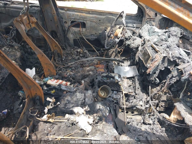 4T1BF1FK0HU439785 Toyota CAMRY SE