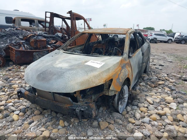 4T1BF1FK0HU439785 Toyota CAMRY SE