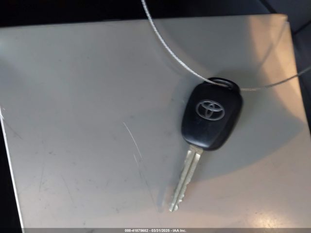 5YFBURHE7HP582391 Toyota COROLLA LE