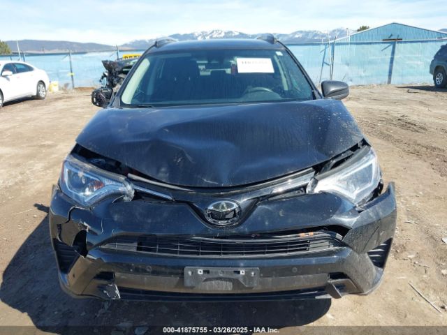 2T3BFREV2HW543163 Toyota RAV4 LE