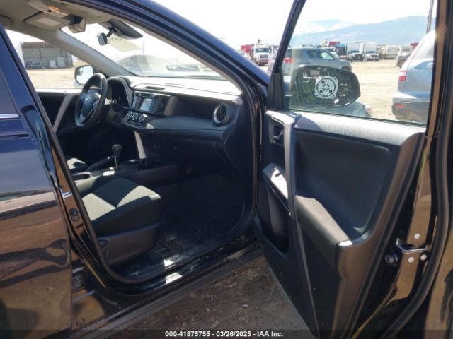 2T3BFREV2HW543163 Toyota RAV4 LE