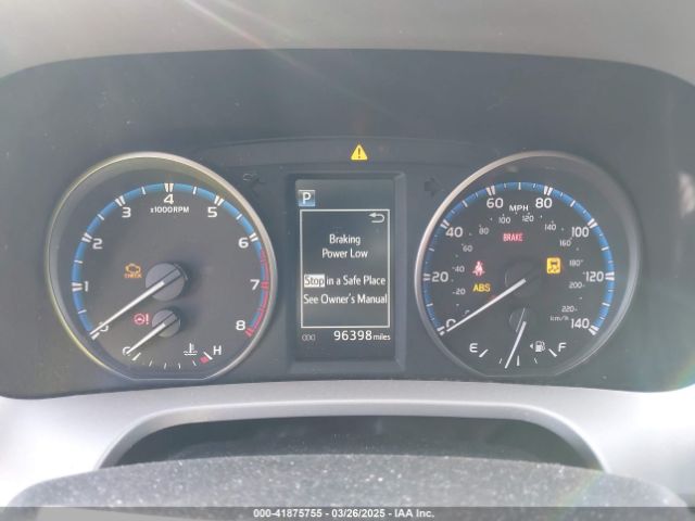 2T3BFREV2HW543163 Toyota RAV4 LE