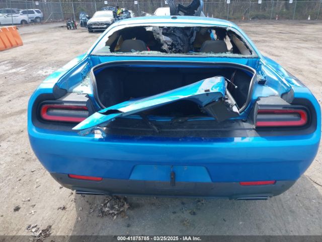 2C3CDZAT3FH834884 Dodge Challenger R/t