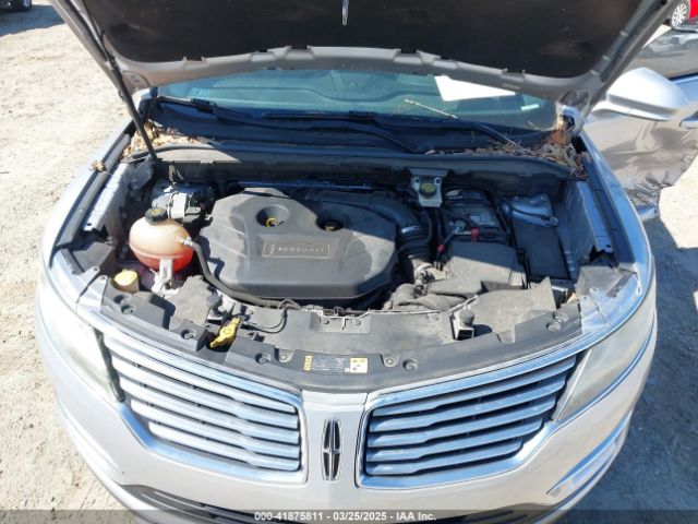 5LMCJ1C92HUL15471 Lincoln Mkc Premiere