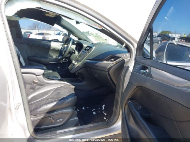 5LMCJ1C92HUL15471 Lincoln Mkc Premiere