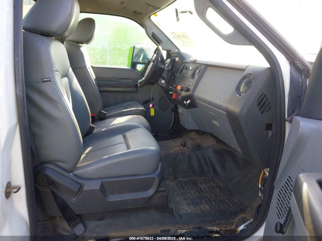2015 Ford F-350 Chassis Xl მანქანა იყიდება აუქციონზე, vin: 1FDRF3G6XFEA88418, აუქციონის ნომერი: 41875822