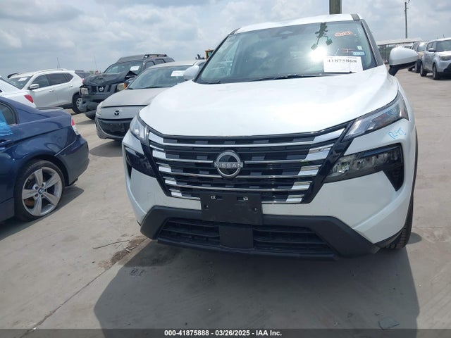 JN8BT3BB0SW156656 Nissan Rogue Sv Intelligent Awd