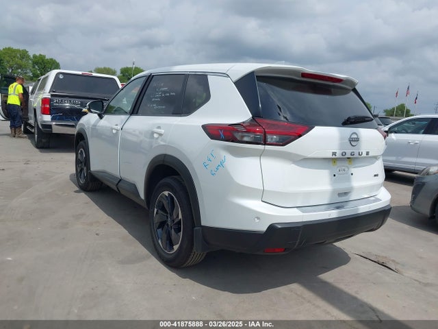 JN8BT3BB0SW156656 Nissan Rogue Sv Intelligent Awd