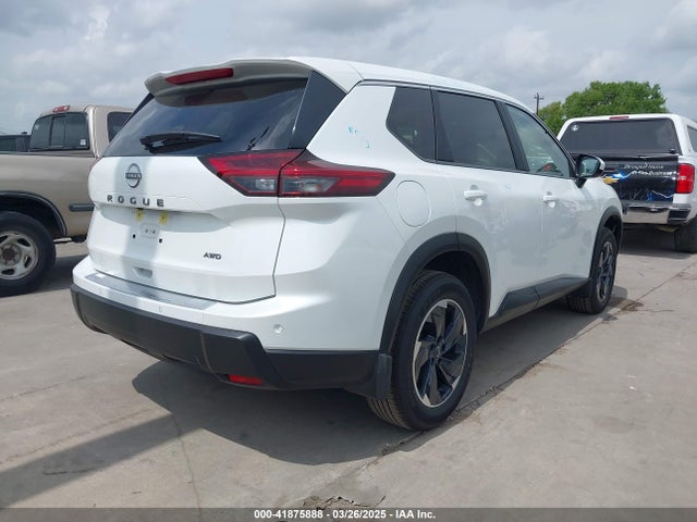 JN8BT3BB0SW156656 Nissan Rogue Sv Intelligent Awd