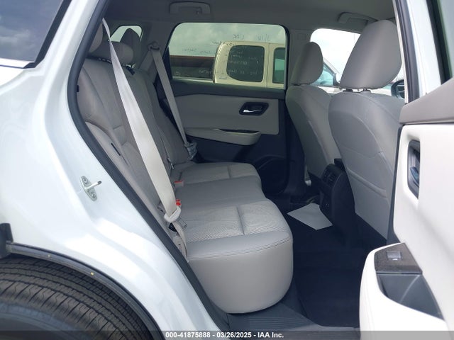 JN8BT3BB0SW156656 Nissan Rogue Sv Intelligent Awd