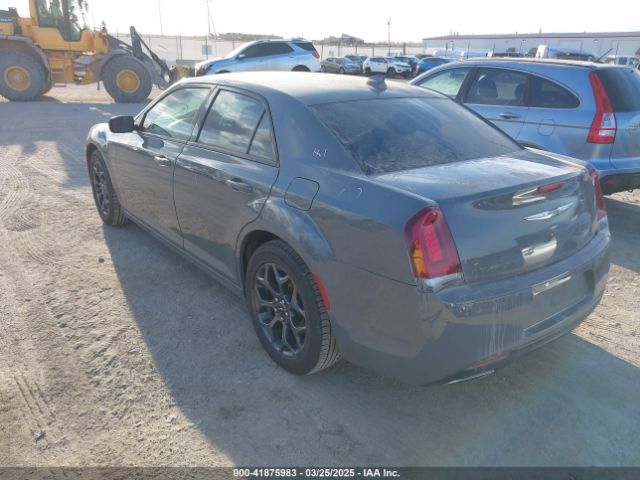 2018 CHRYSLER 300 2C3CCAGG1JH160855 Photo 2