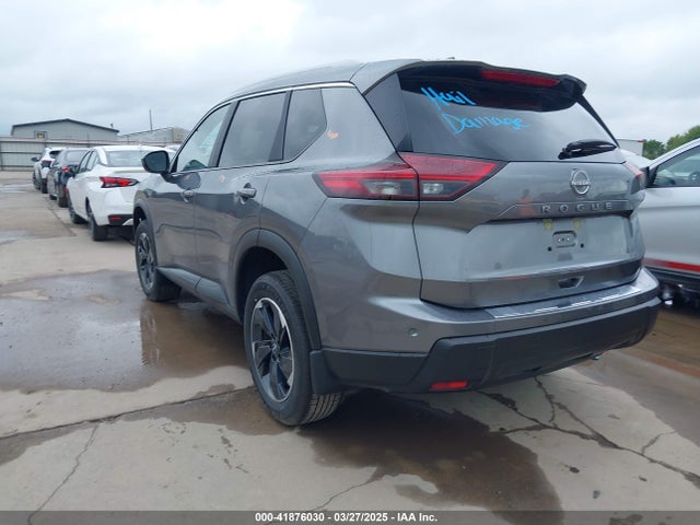 JN8BT3BA2SW006183 Nissan Rogue Sv Fwd