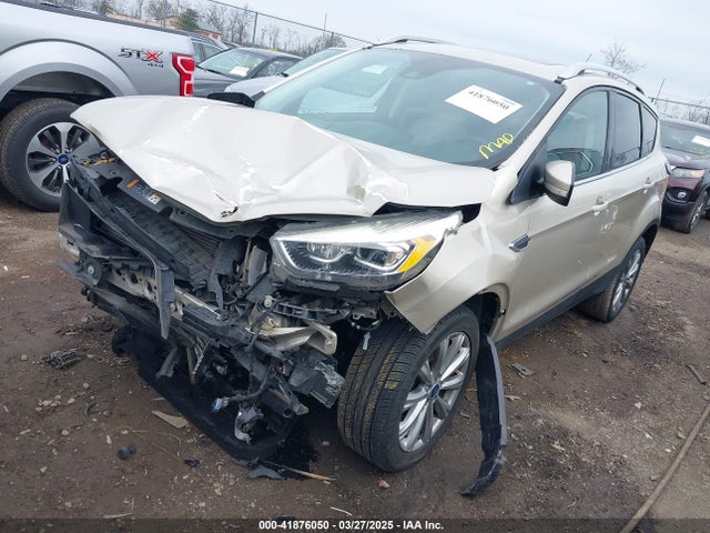 1FMCU0JD0HUE33613 Ford Escape Titanium