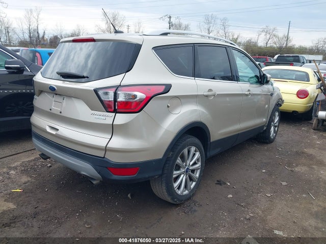 1FMCU0JD0HUE33613 Ford Escape Titanium