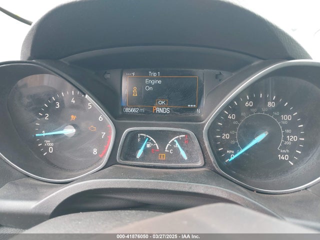 1FMCU0JD0HUE33613 Ford Escape Titanium