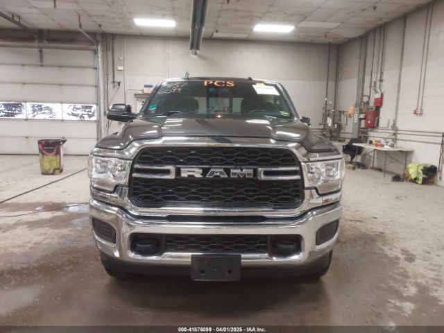 3C6UR5CJ3MG681322 RAM 2500 Tradesman  4x4 6'4 Box