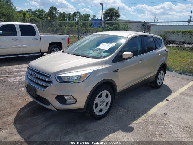 1FMCU9G91HUA59715 Ford ESCAPE SE