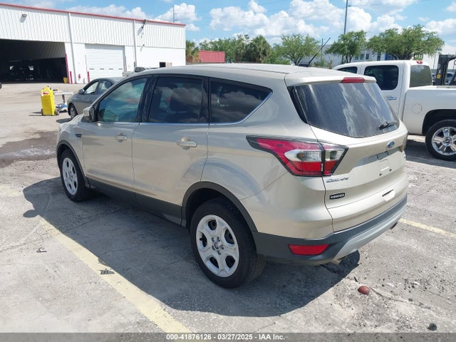 1FMCU9G91HUA59715 Ford ESCAPE SE