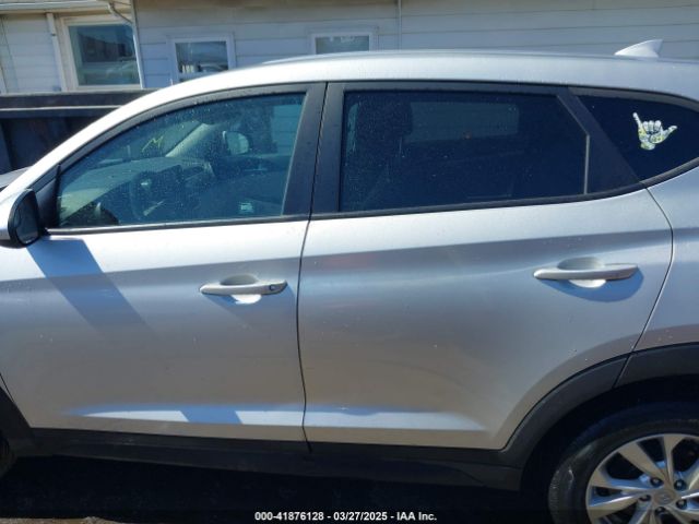 KM8J23A4XKU973704 Hyundai TUCSON SE